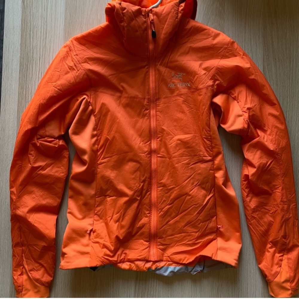 Arc’teryx Women’s Atom LT Hoody Size Small